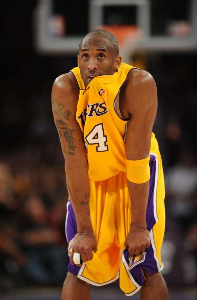 vj埃奇库姆大学时期扣篮尝试回顾