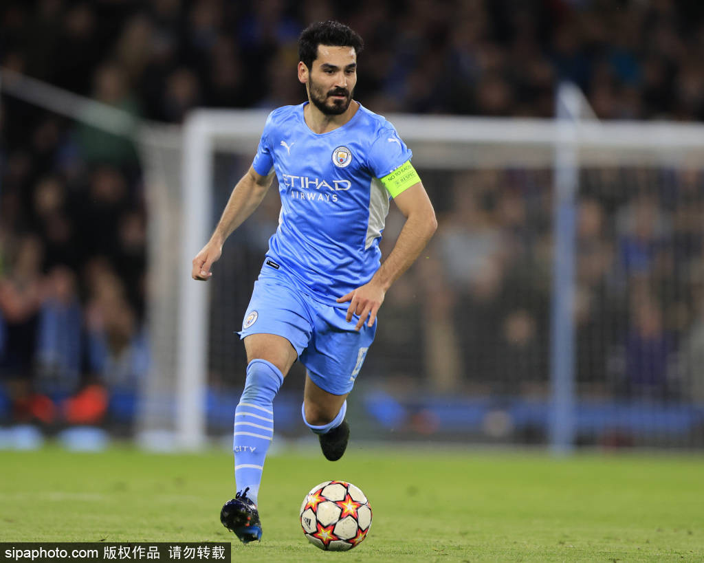 欧冠淘汰赛附加赛首回合｜ 本季第3次头部现划痕 瓜帅怒斥球队多次遭逆转