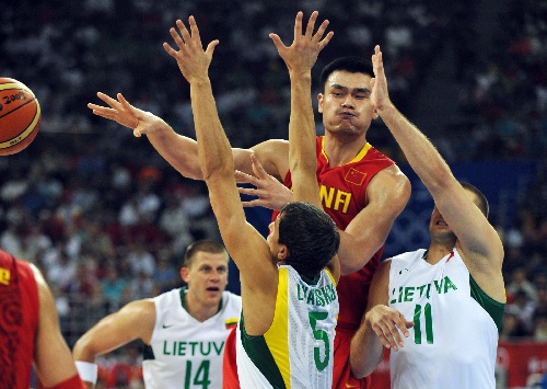 弗罗因德：球队展现了能量和韧性，我非常欣赏这样的胜利