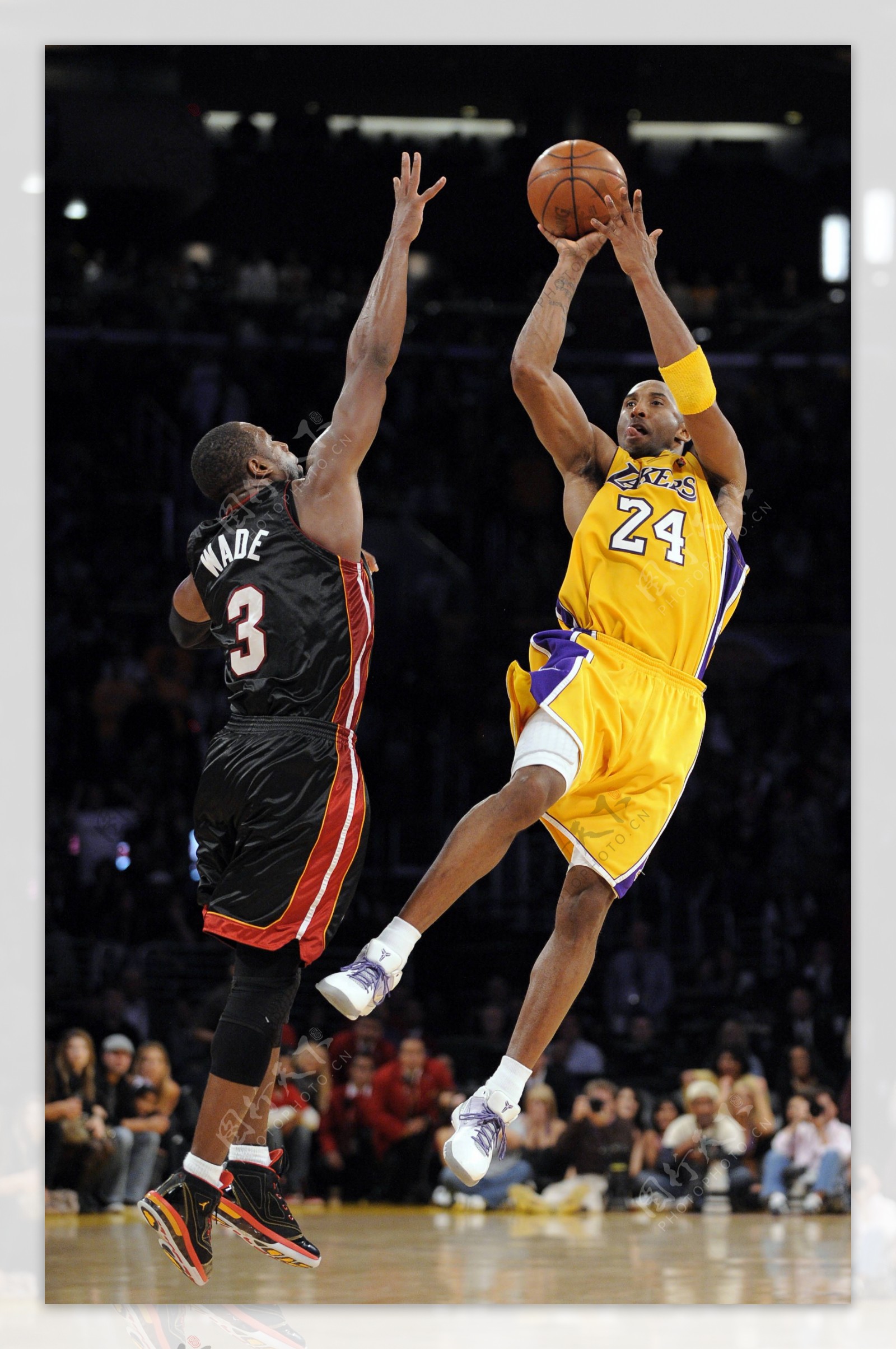 如果真像小编说的这样，那郑智可是够倒霉的了！头一次执教中超就赶上俱乐部倒闭解散！哎呀，真是怕什么来什么呀。