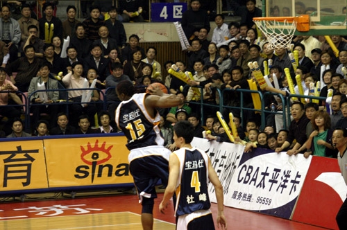 CBA-辽宁男篮击败吉林 威尔斯突破上篮