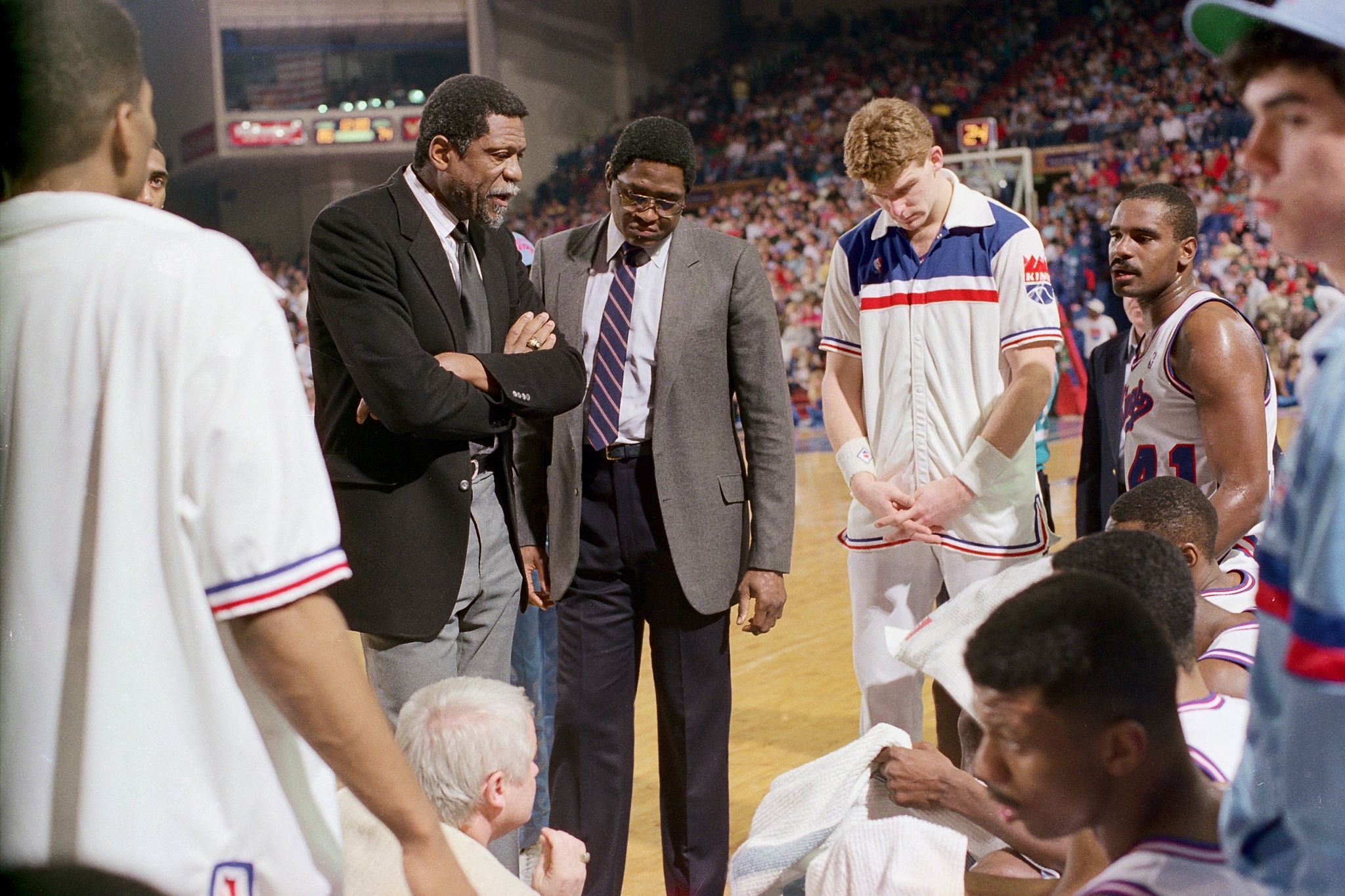 圆满退役！阿尔巴&布斯克茨：实现所有梦想，人生进入新阶段